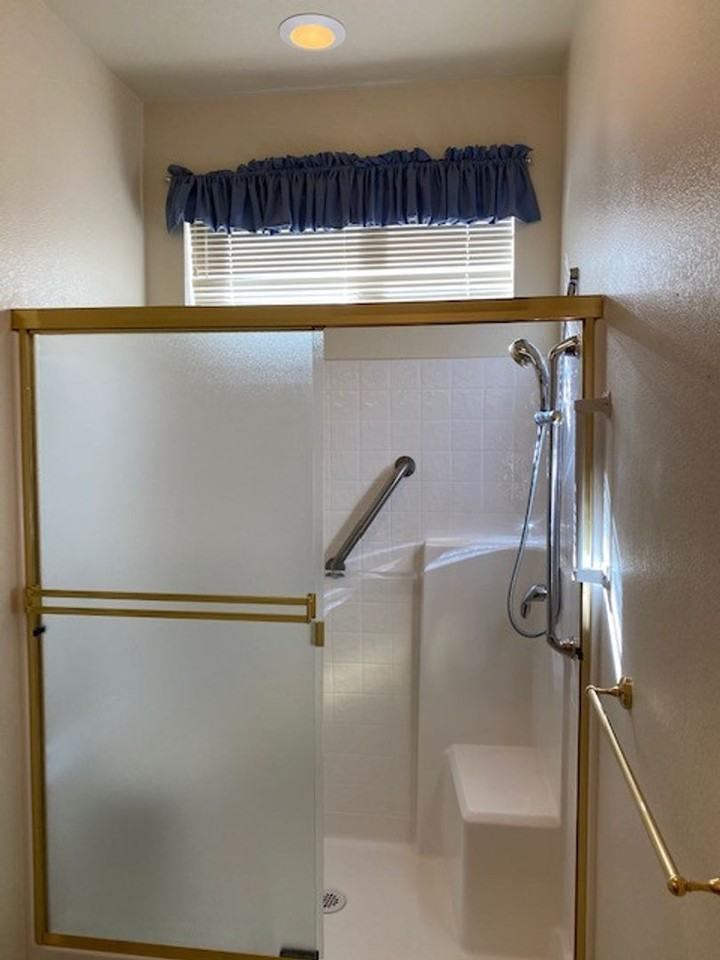 553 Eskaton Cir - Photo 6 of 18
