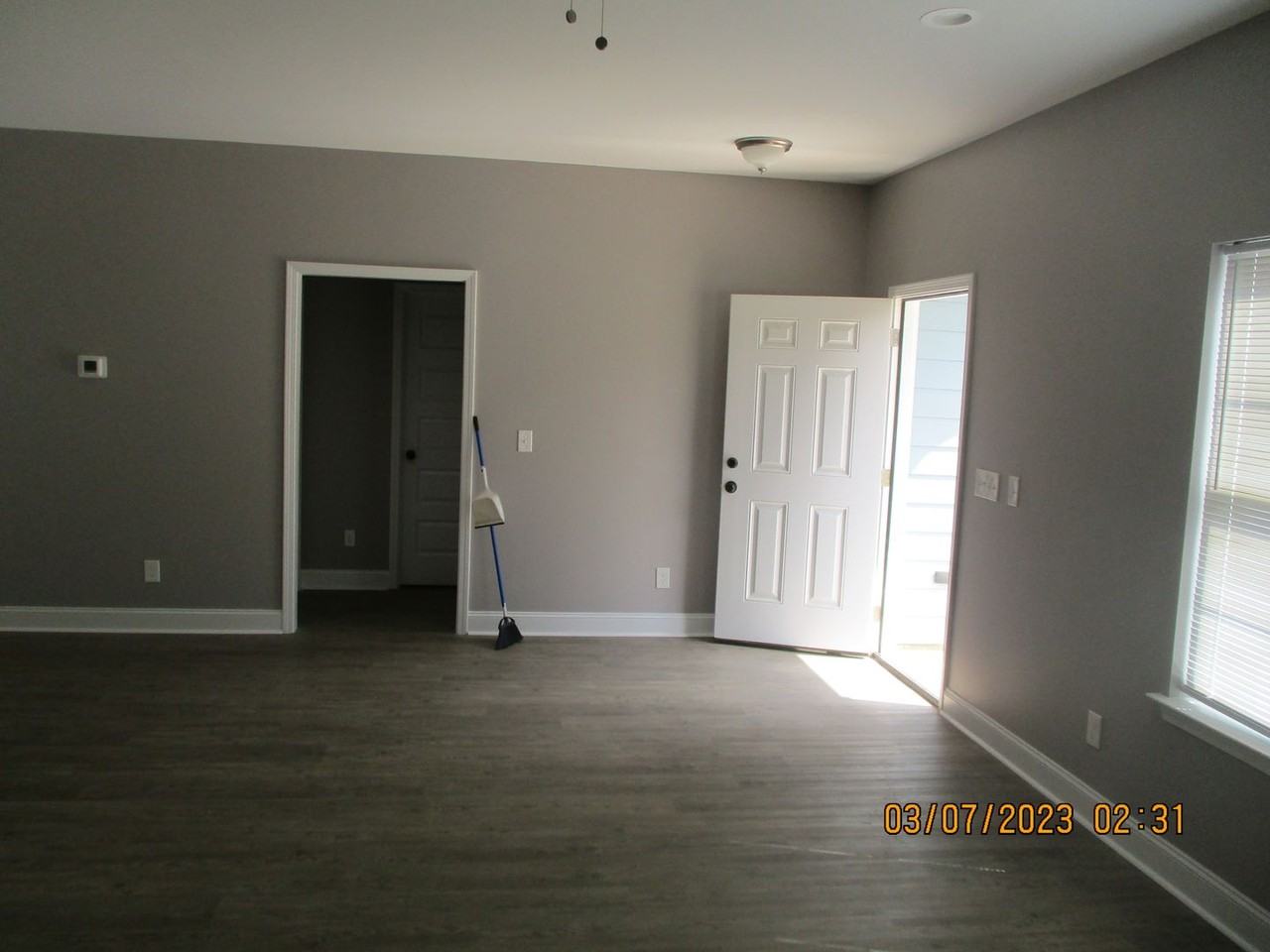 110 Twelve Oaks Ct - Photo 2 of 10