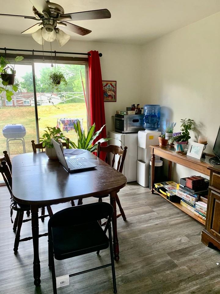 427 Manor Road - Photo 4 of 48