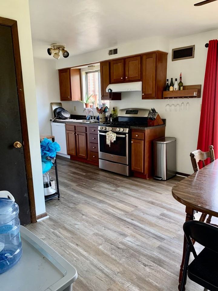 427 Manor Road - Photo 5 of 48