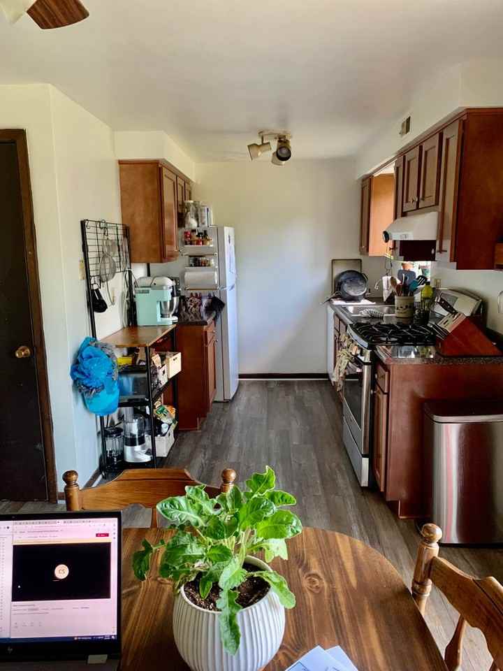 427 Manor Road - Photo 6 of 48