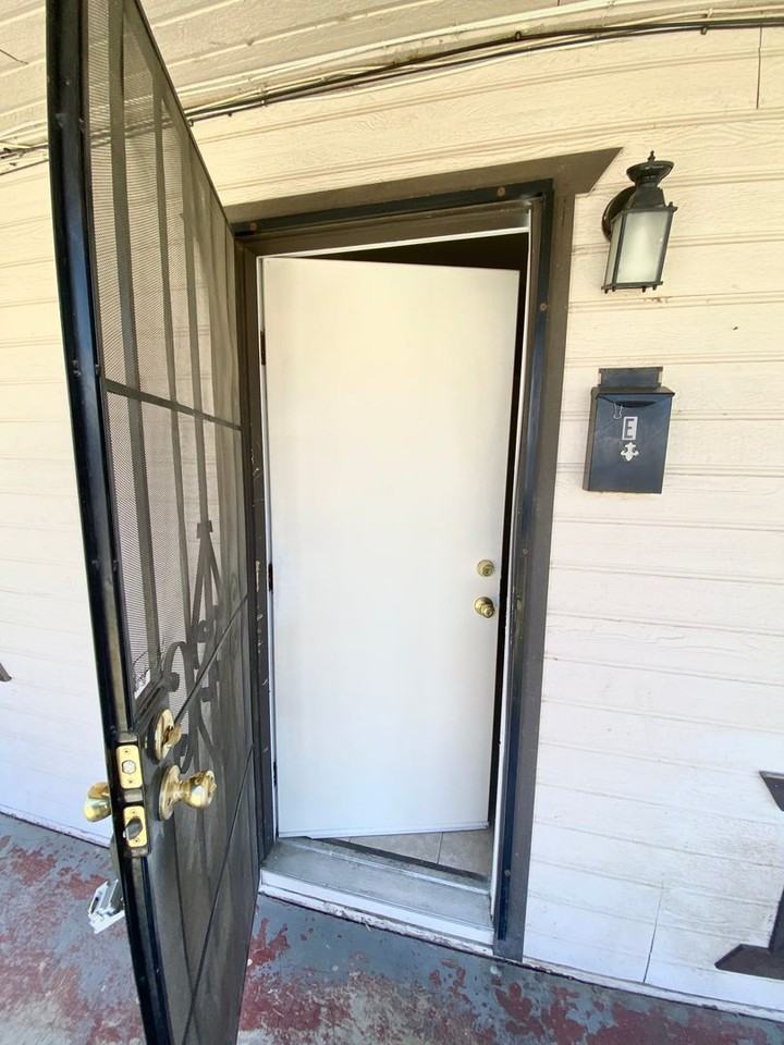 1319 Wilson Ave #E - Photo 3 of 14