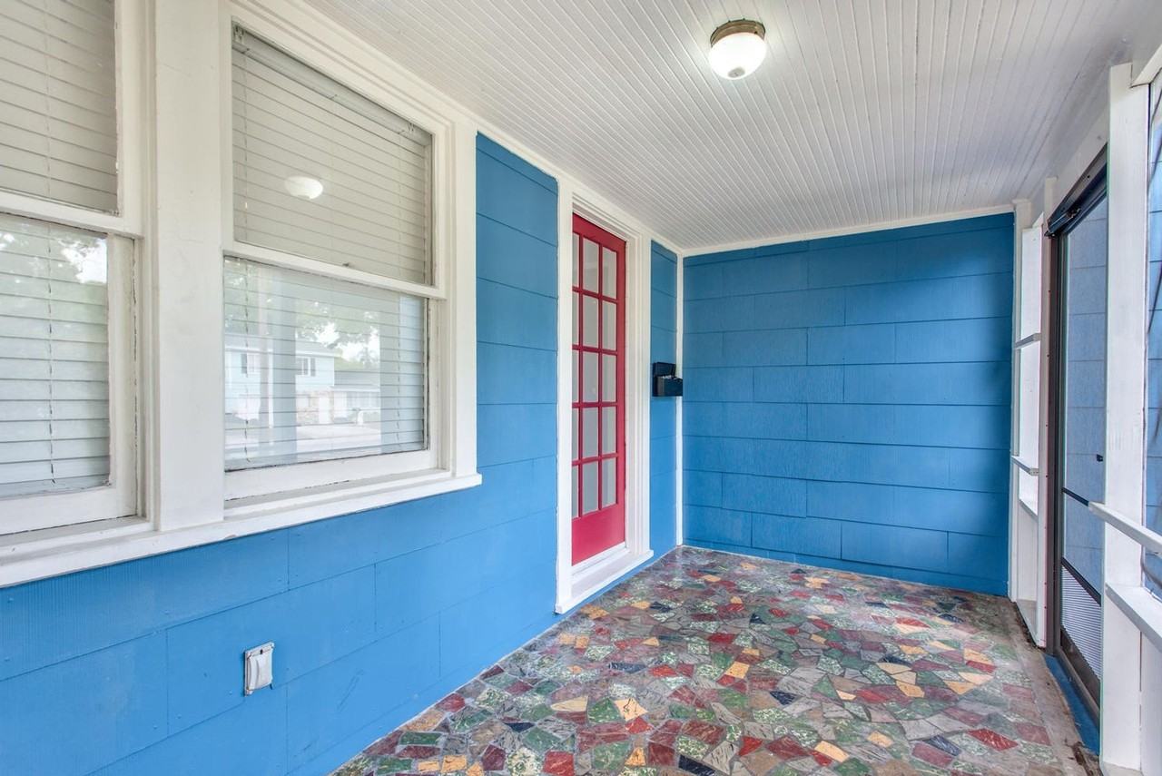 1230 27th St N - Photo 2 of 19