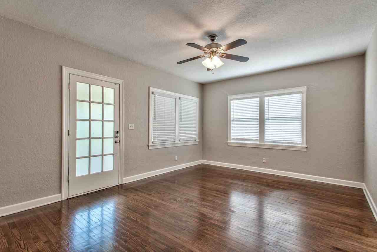 1230 27th St N - Photo 3 of 19