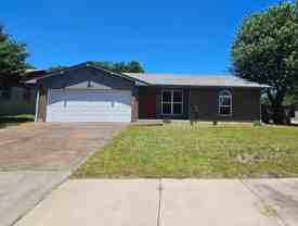 1345 Columbia Cir - Photo 1 of 1