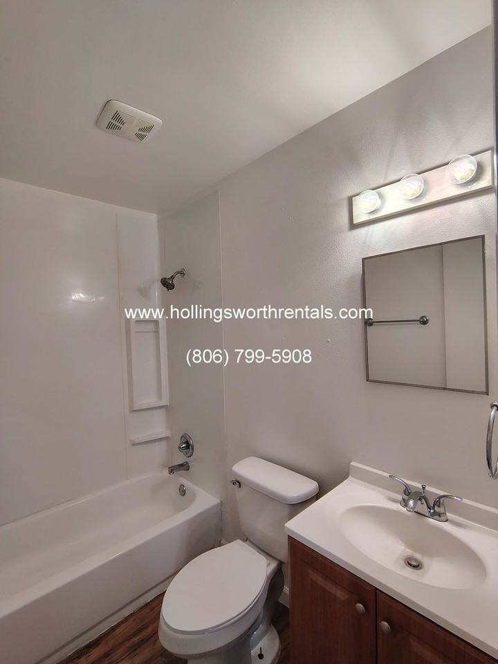 5105 36th St - Photo 5 of 6