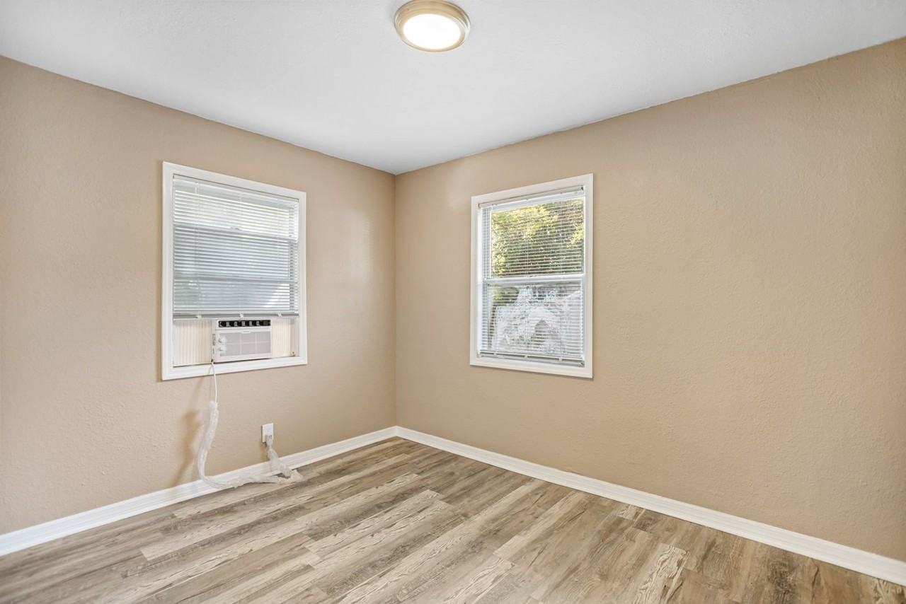 2552 27th Ave N - Photo 6 of 27