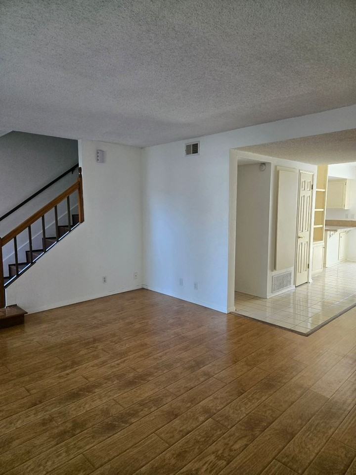 2065 E Bard Rd - Photo 2 of 19