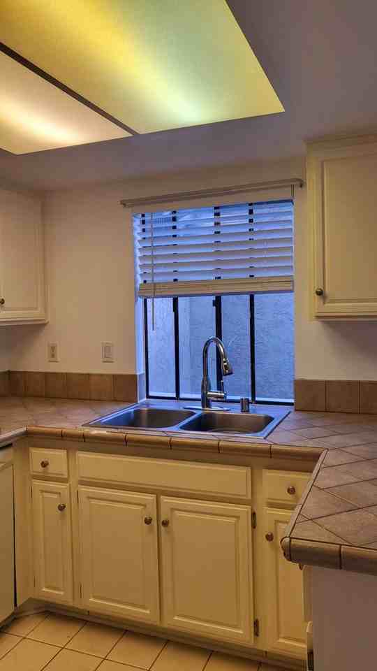 2065 E Bard Rd - Photo 5 of 19