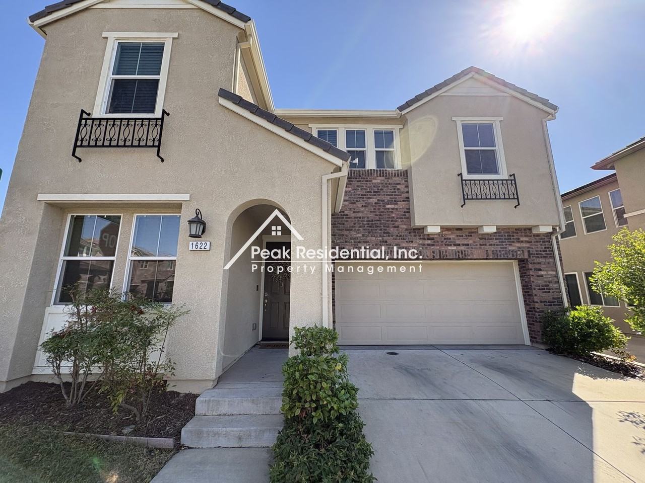 1622 Viburnum Ln - Photo 2 of 5