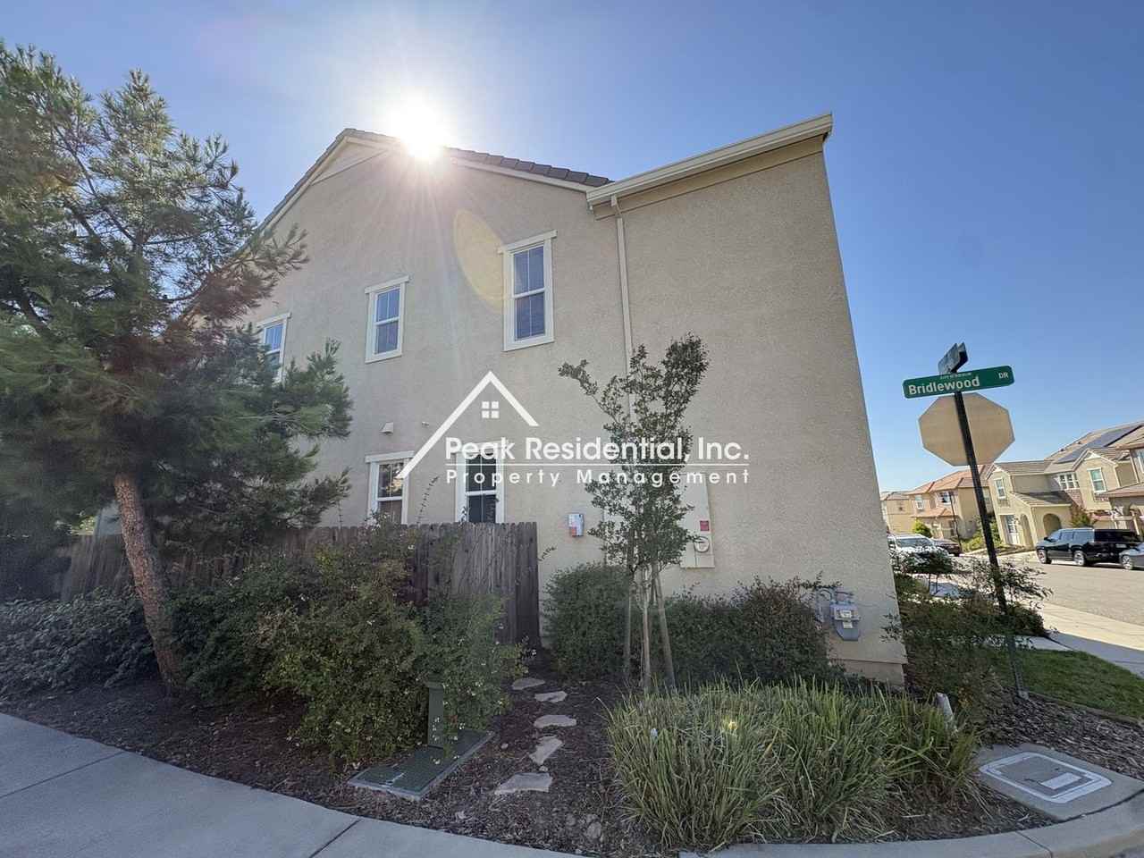 1622 Viburnum Ln - Photo 4 of 5