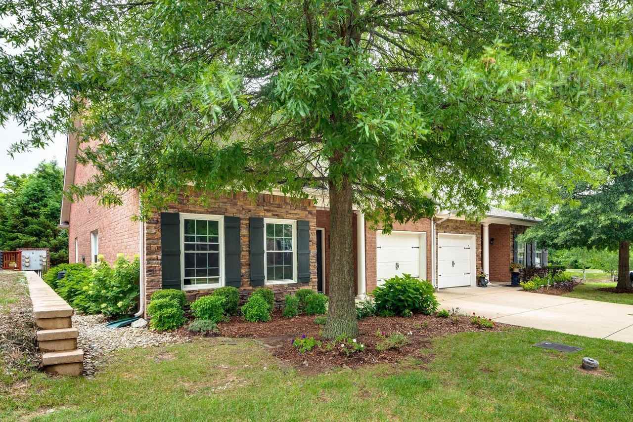 902 Catlow Ct - Photo 4 of 34