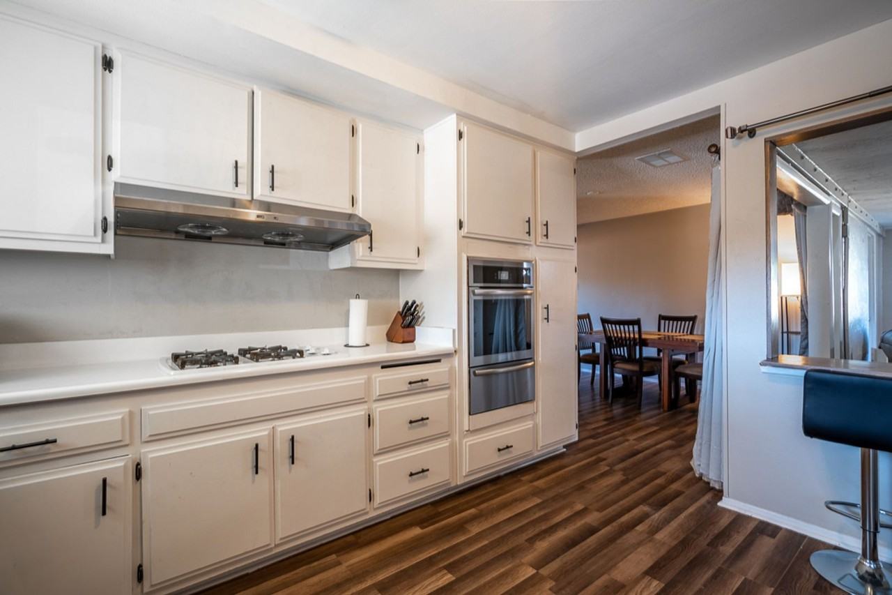 102 Mayfair St - Photo 5 of 39