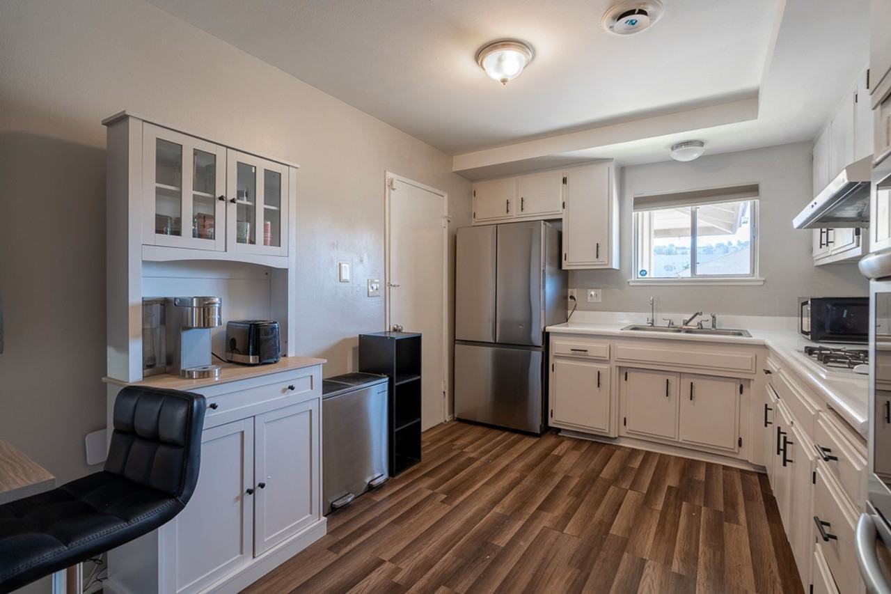 102 Mayfair St - Photo 6 of 39