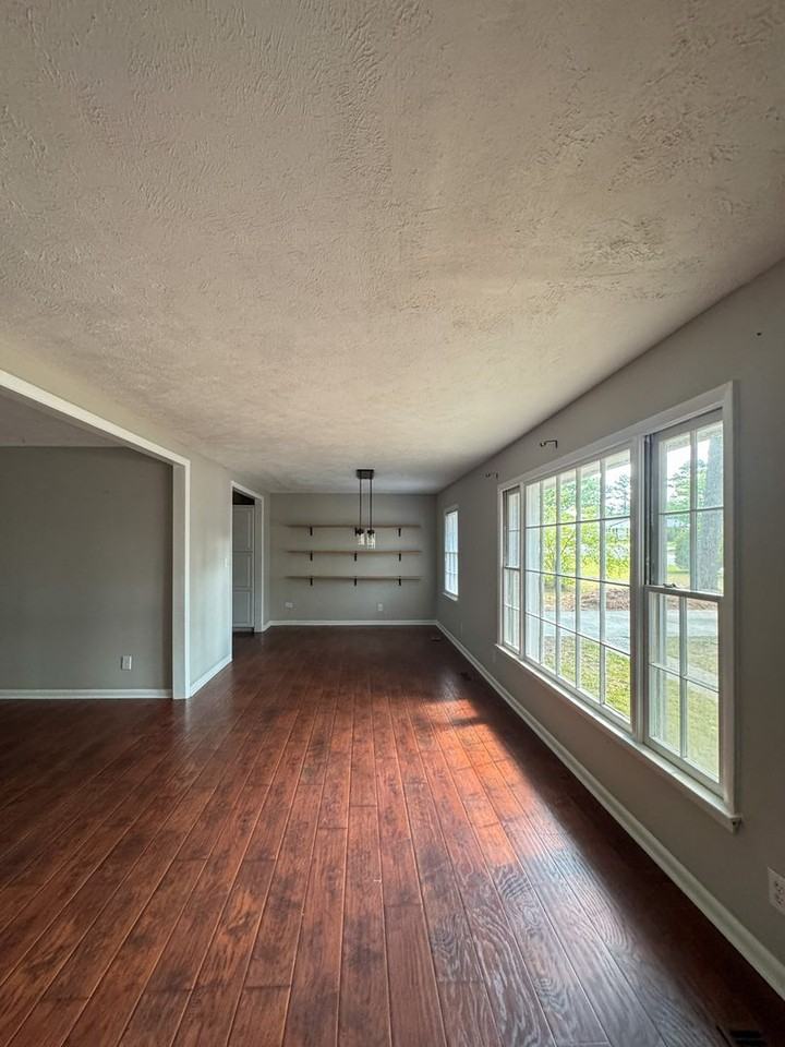 604 Bangor Ct - Photo 6 of 20