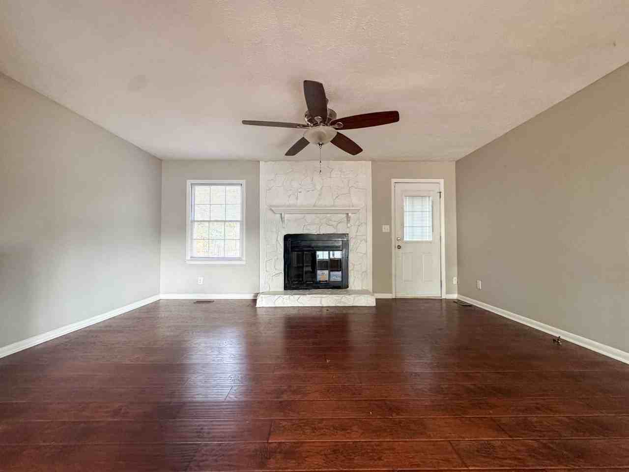 604 Bangor Ct - Photo 7 of 20