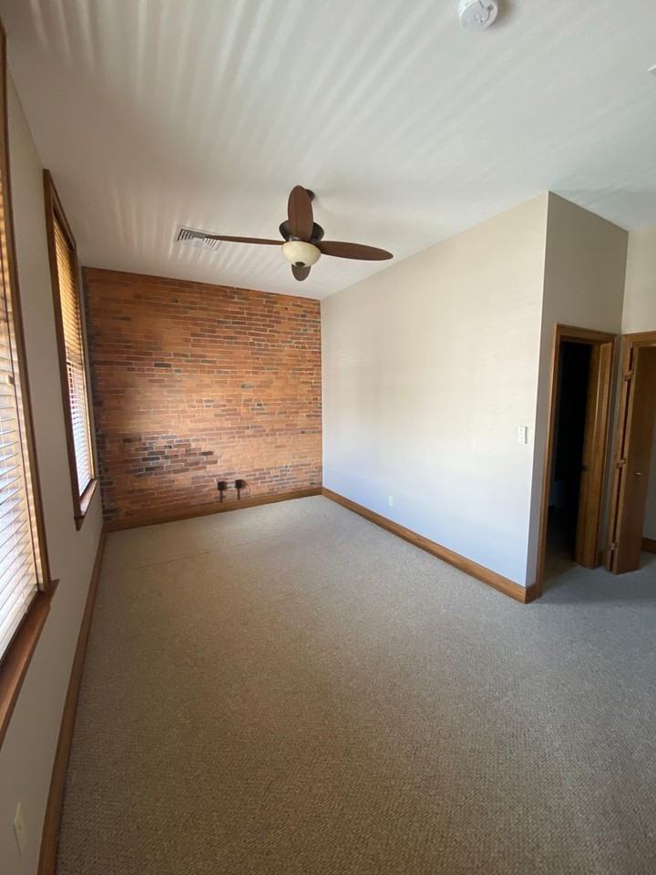 108 N Main St #A - Photo 4 of 7