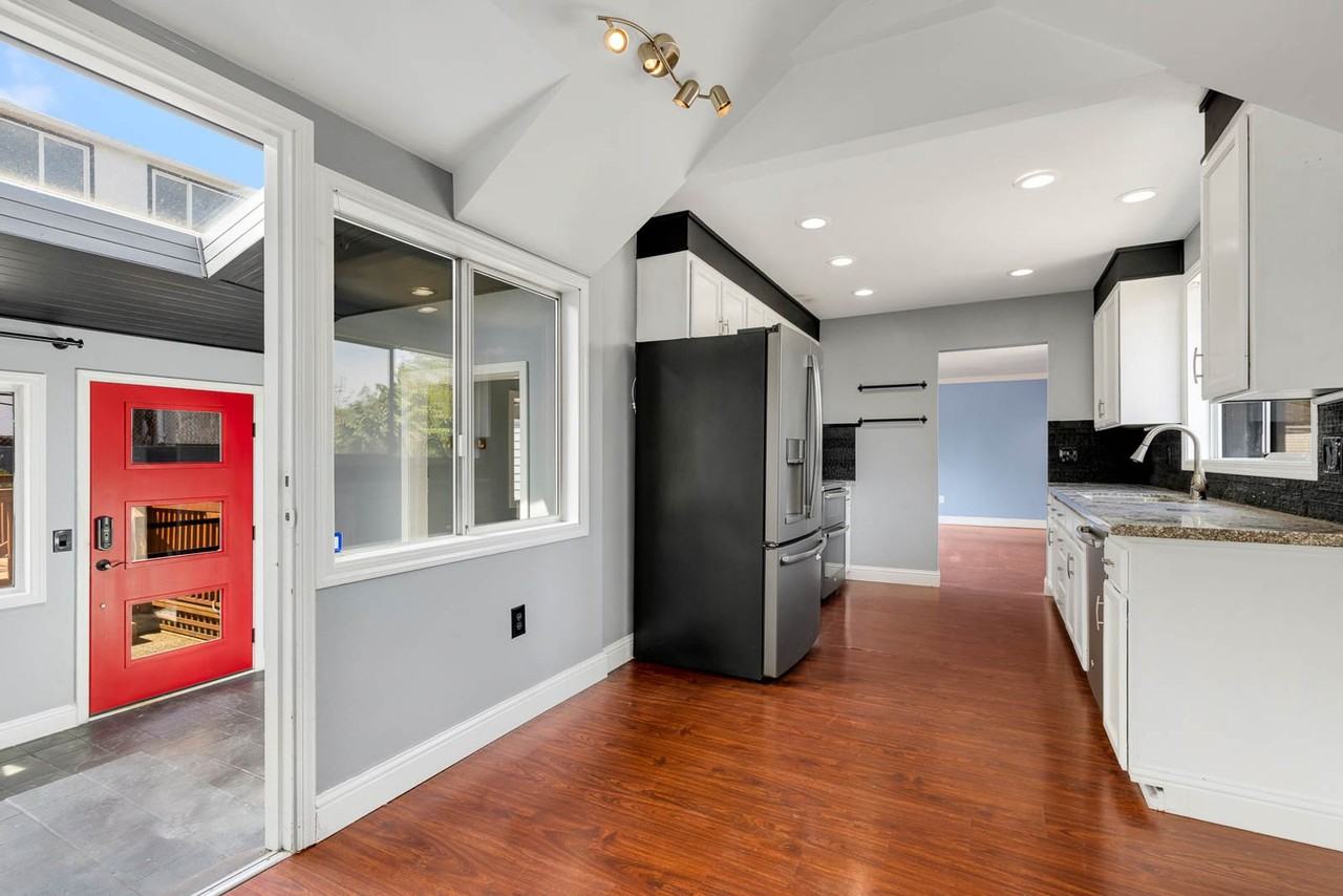 4324 S 171st St - Photo 5 of 19