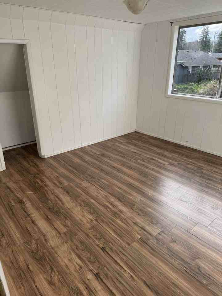 905 Ingersoll St - Photo 5 of 10