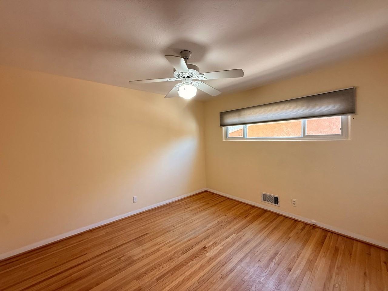 1818 Washington St Ne - Photo 6 of 22