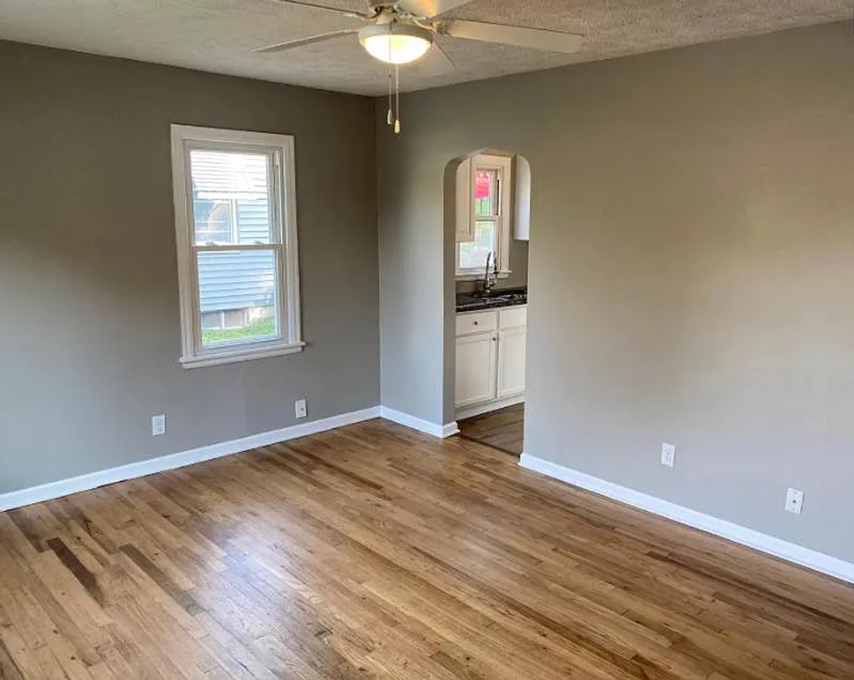 6539 Binney St - Photo 2 of 7