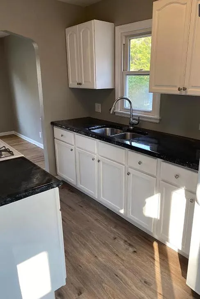 6539 Binney St - Photo 3 of 7