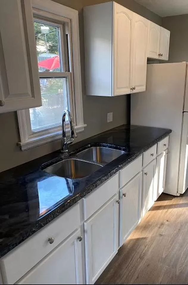 6539 Binney St - Photo 4 of 7