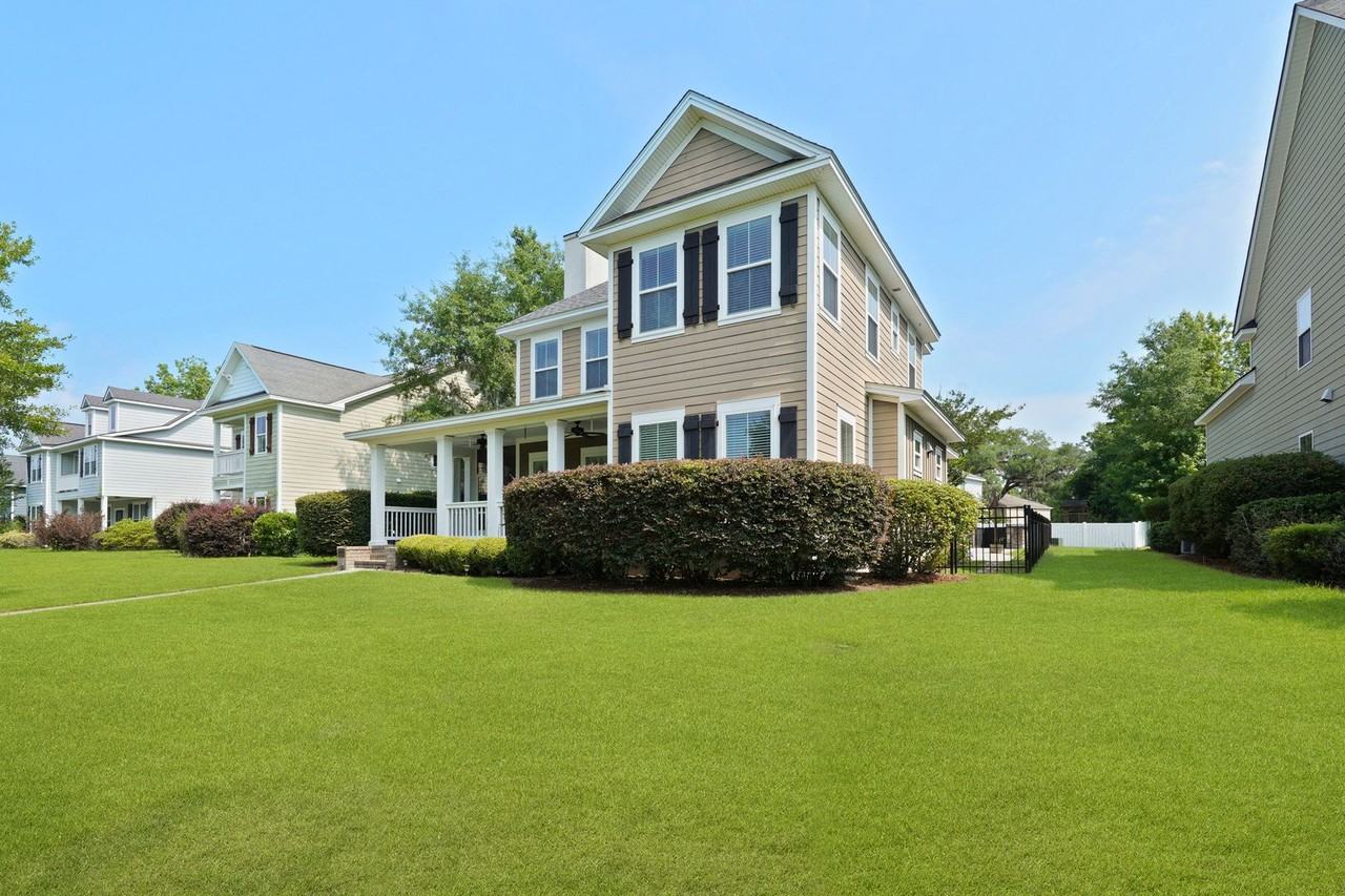 275 James Dunham Pkwy - Photo 4 of 50