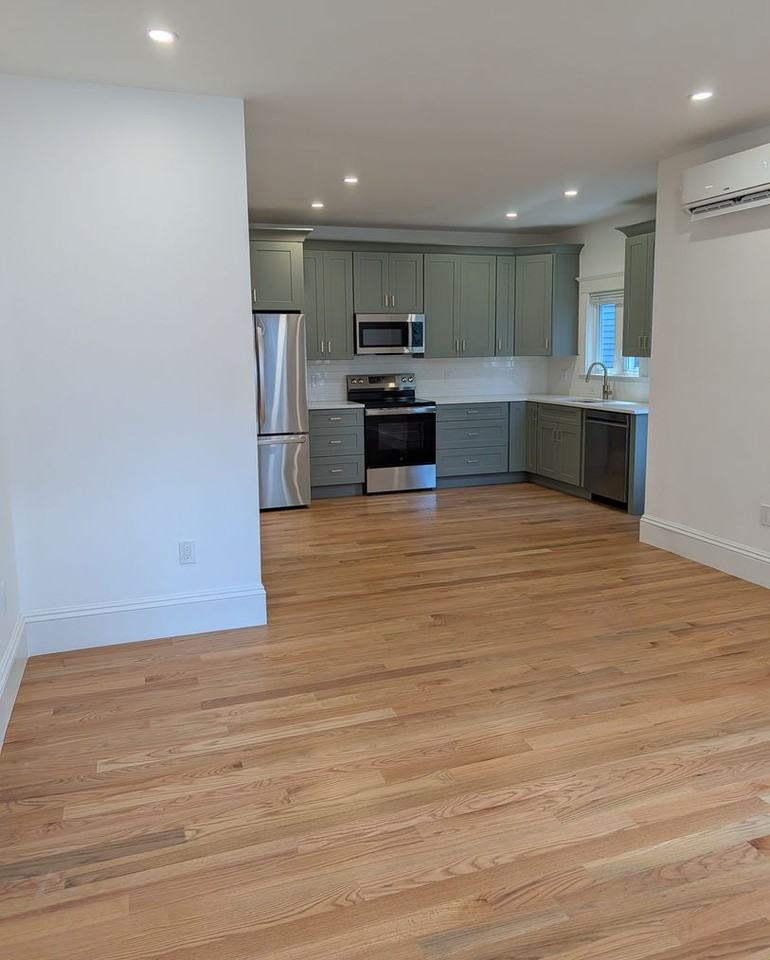 56 Bakersfield - Photo 6 of 50