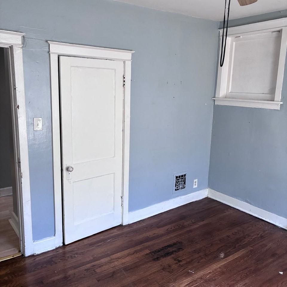 3700 S Broadway - Photo 2 of 10