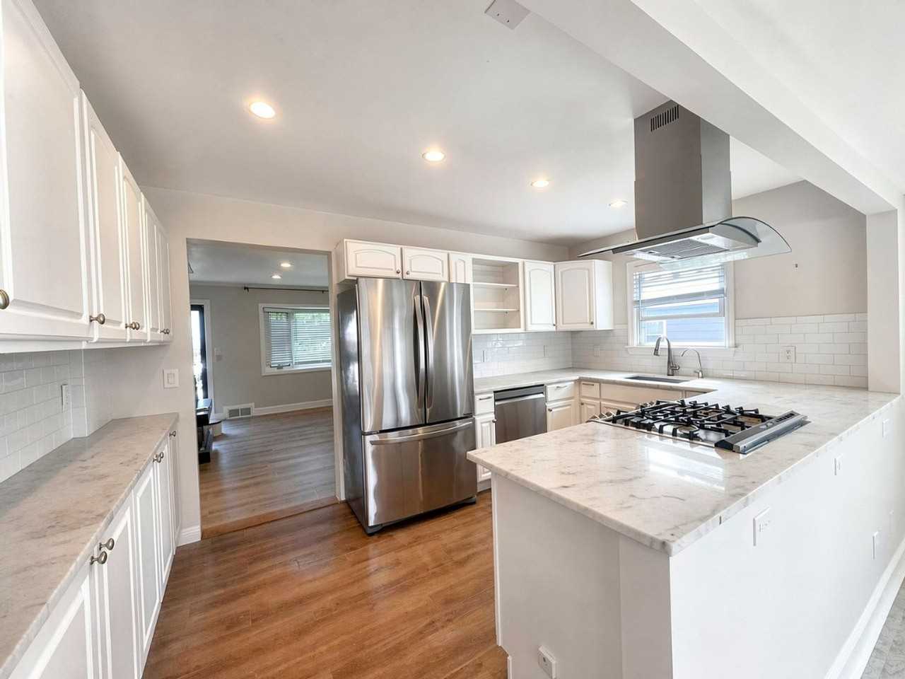 171 New York Ave - Photo 2 of 19