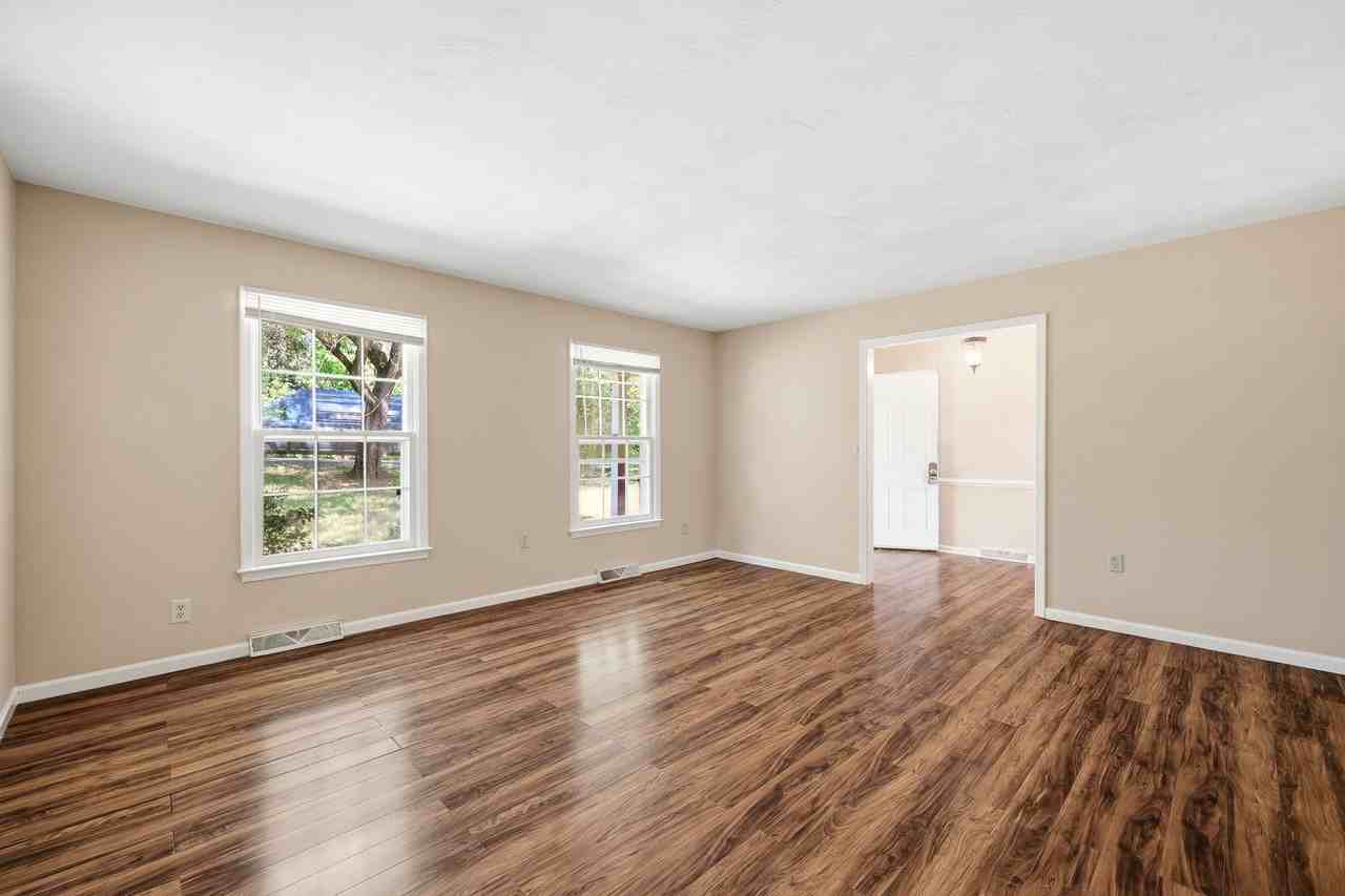 5757 Heards Mountain Rd - Photo 5 of 44