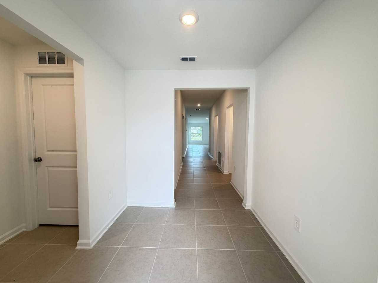 1116 Tyler Rd - Photo 3 of 37