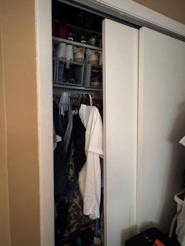 205 Kelton St - Photo 5 of 7