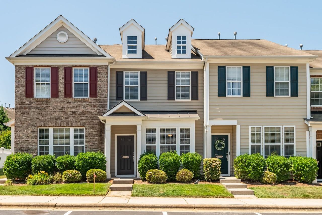 605 Cupola Dr - Photo 2 of 23