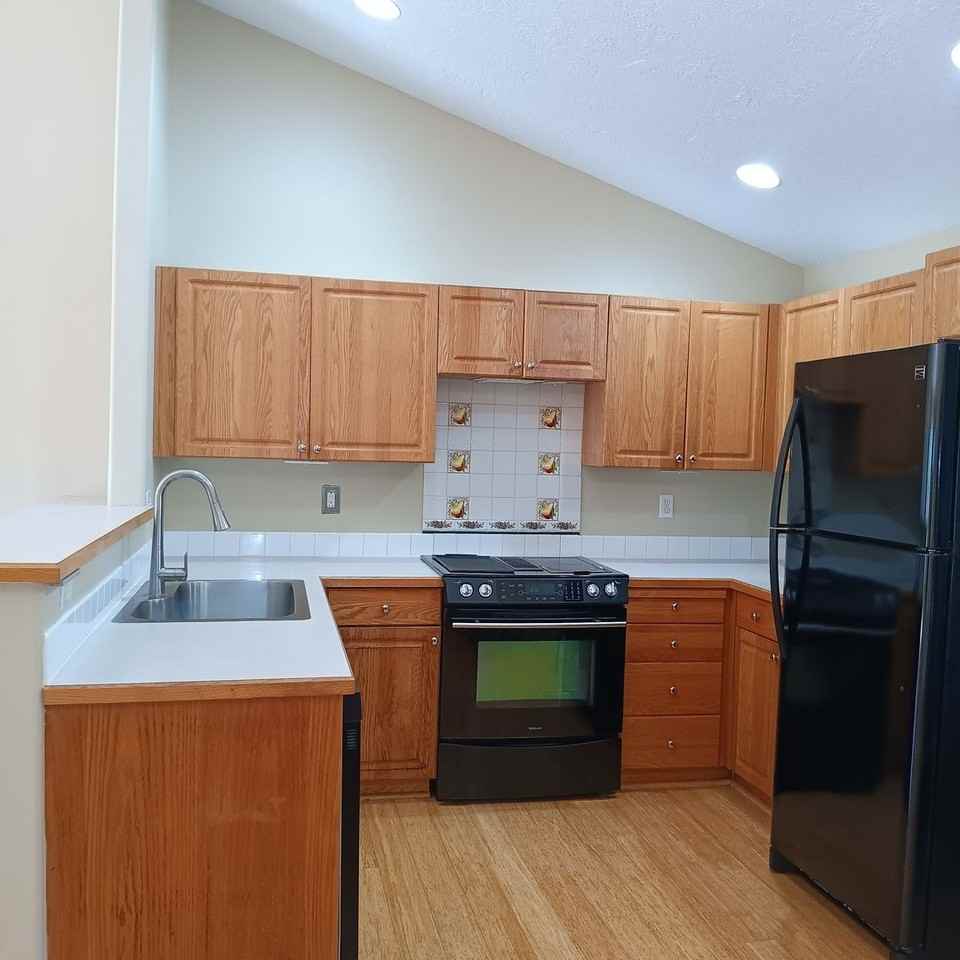 1239 Briar Rd - Photo 5 of 31