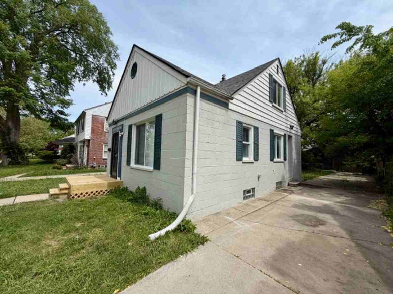 5944 Marseilles St - Photo 3 of 17