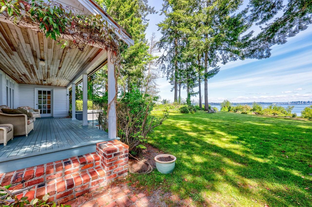 6782 Wing Point Rd Ne - Photo 2 of 50