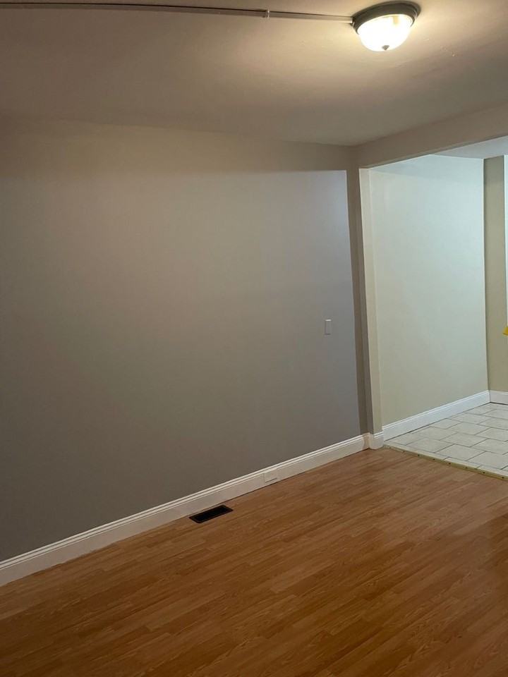 1923 Penrose Ave - Photo 2 of 23