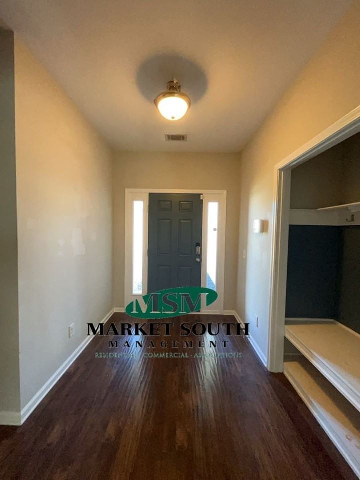 136 Waverly Way - Photo 6 of 14