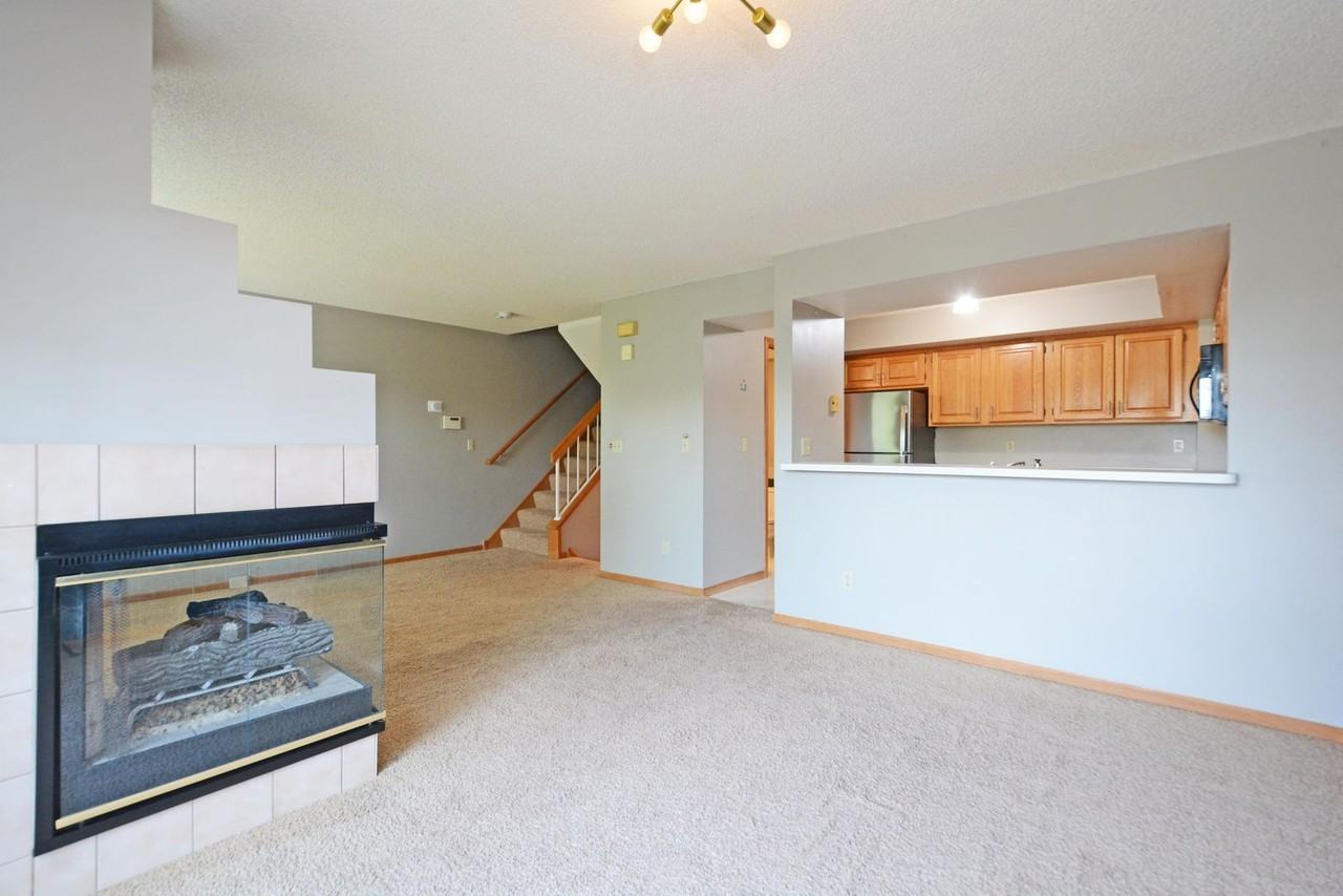 15645 24th Ave N #B - Photo 5 of 18