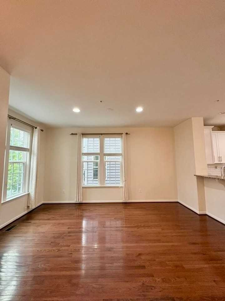 12227 Majestic Maple Dr - Photo 5 of 40