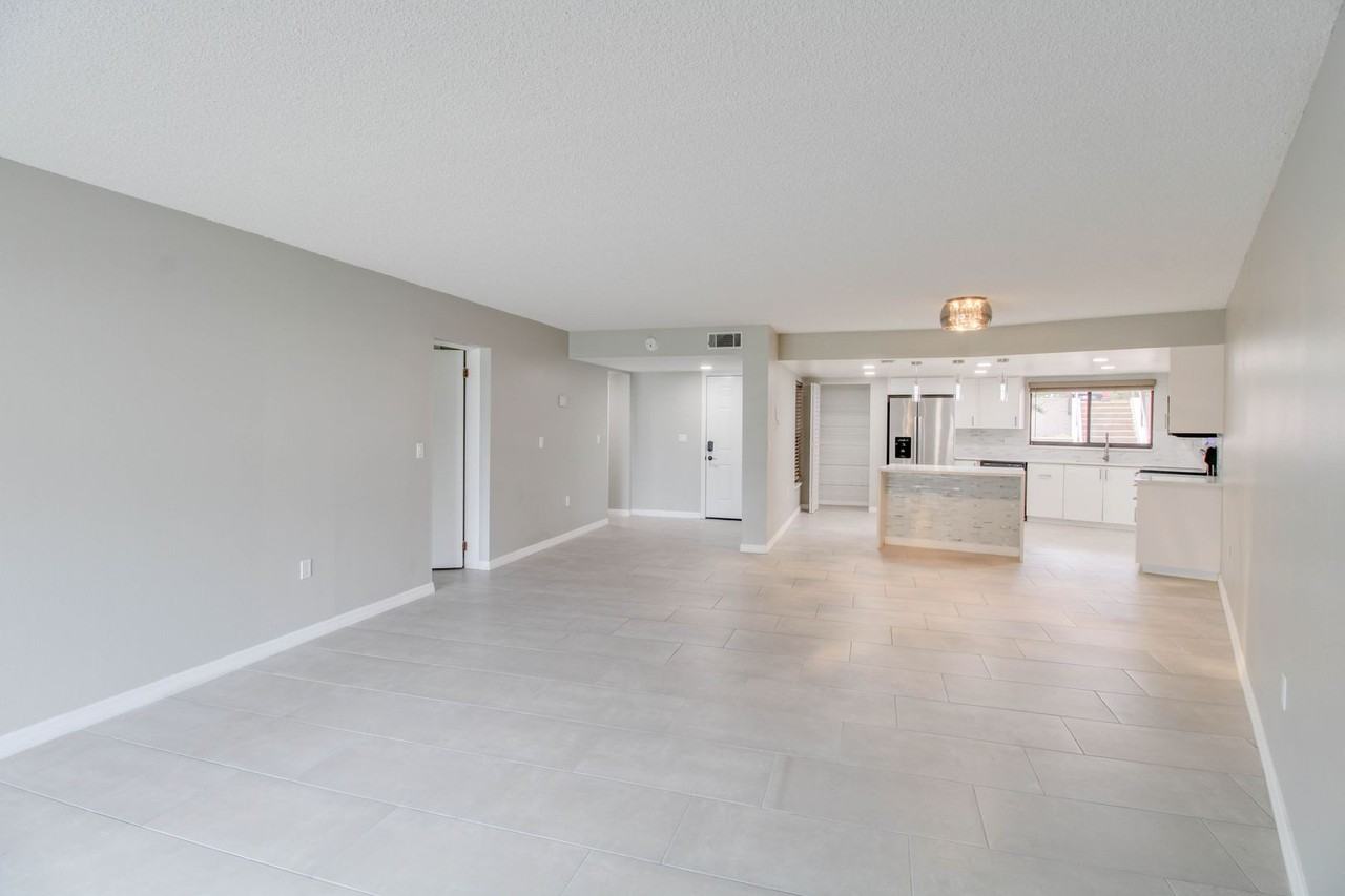 1054 Lotus Cove Ct #612 - Photo 4 of 22