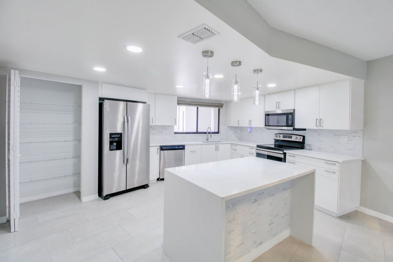 1054 Lotus Cove Ct #612 - Photo 6 of 22