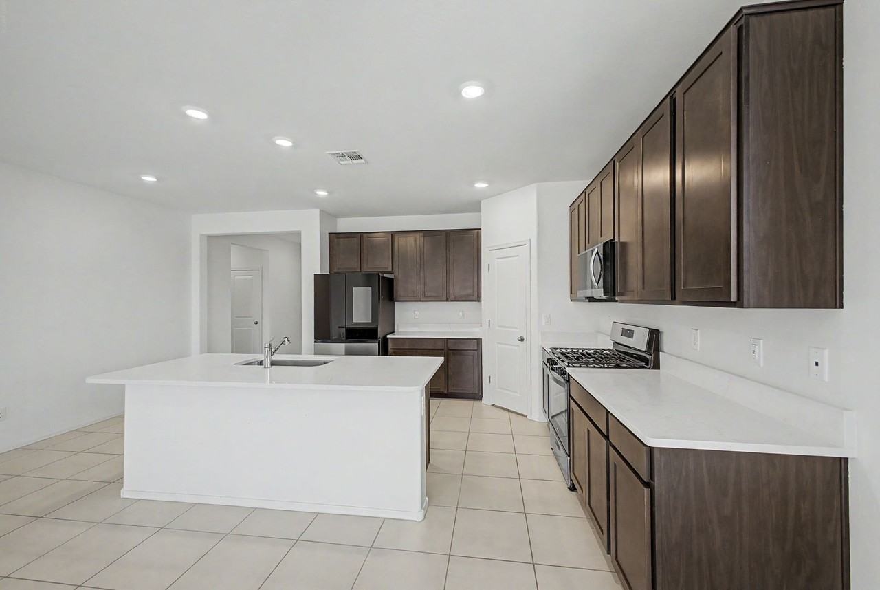 21157 E Canary Way - Photo 3 of 12