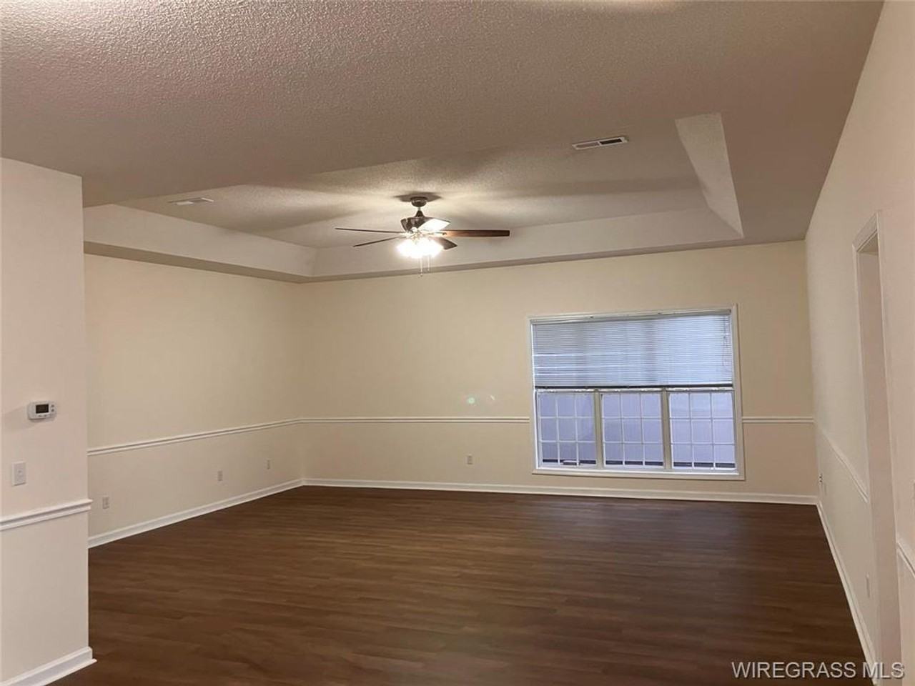 209 Camden Dr - Photo 4 of 15
