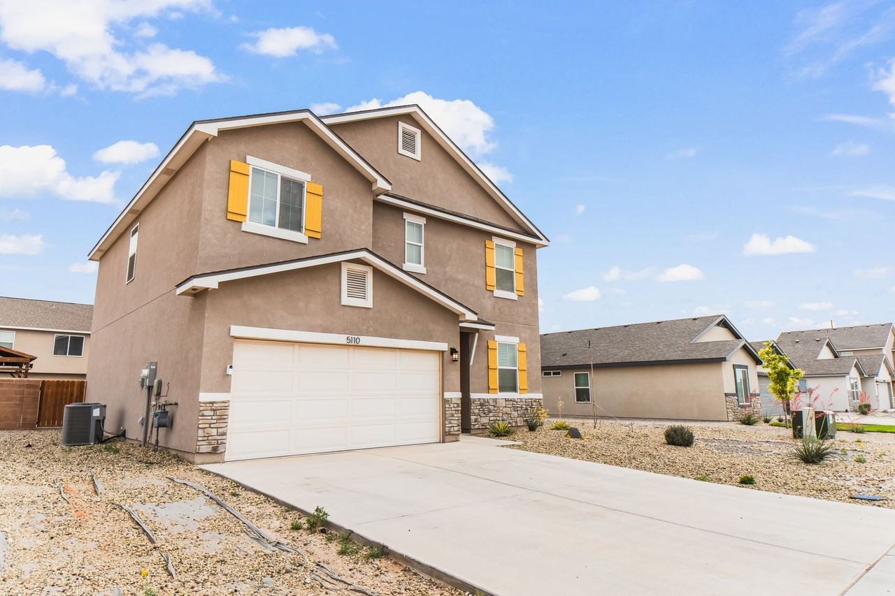 5110 W Longtail Rd - Photo 2 of 26