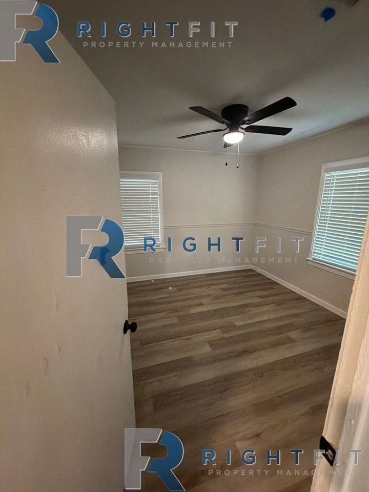 809 Macarthur Ave - Photo 3 of 10