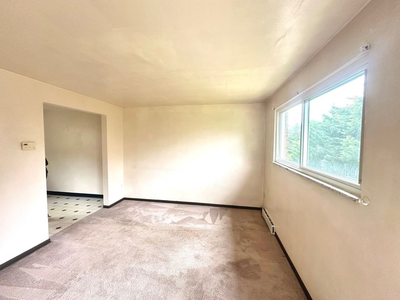 402 Brierly Ln - Photo 2 of 12