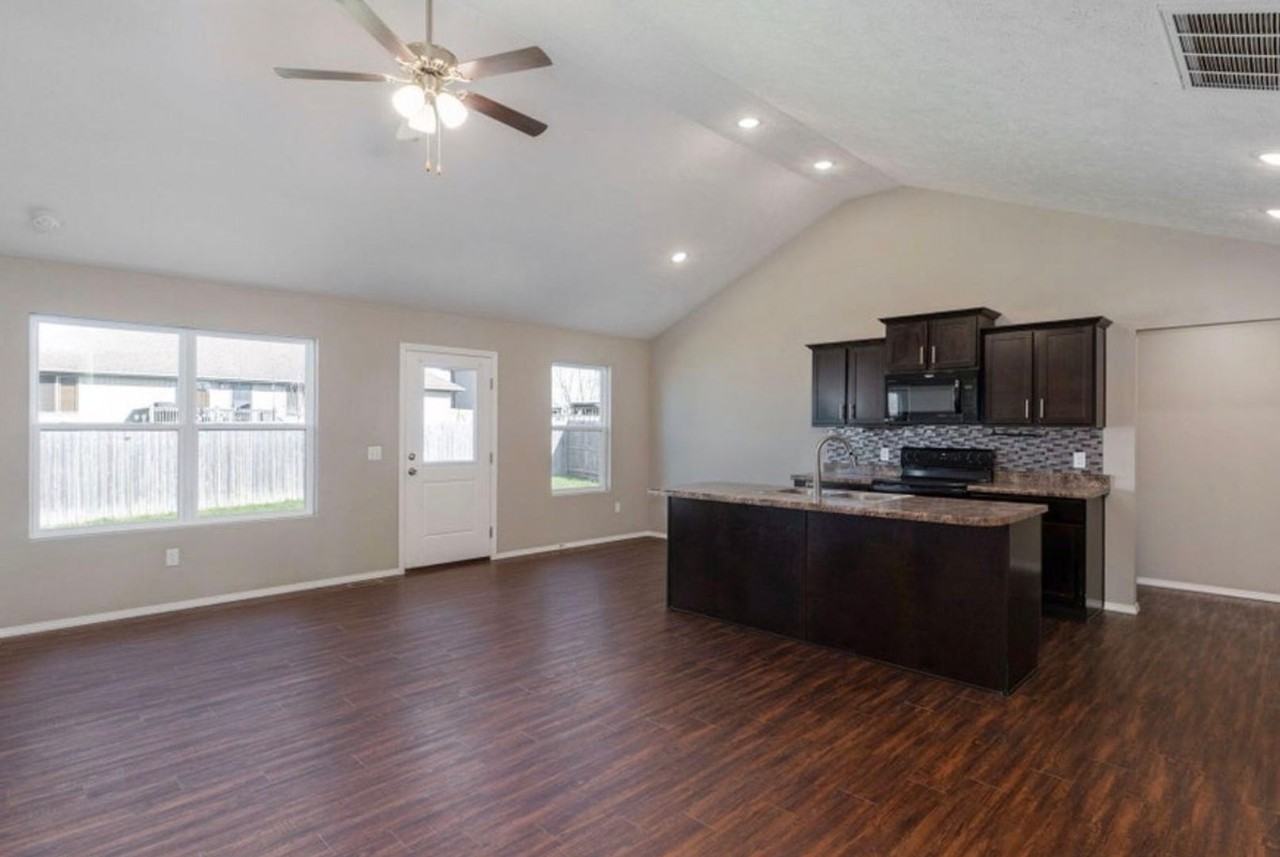 1450 S Olde Savannah Ave - Photo 2 of 22